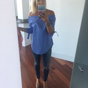 Babaton Size XXS Blue Off-Shoulder Stripped Blouse